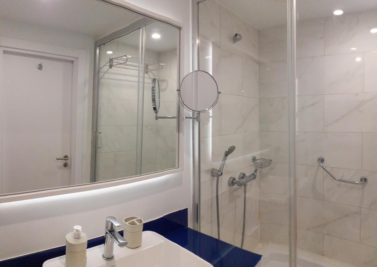 Only Front Sea View, No Side View, Wonderful Panorama, High Floor, Location Guarantee Aparthotel Batumi Exterior photo